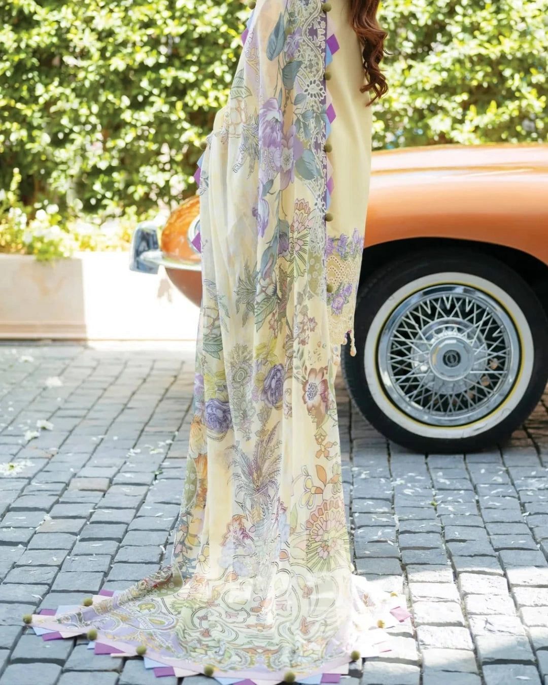 Jade 5015 - Luxury Embroidered Airjet Lawn 3 Piece Suit