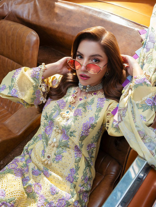 Jade 5015 - Luxury Embroidered Airjet Lawn 3 Piece Suit